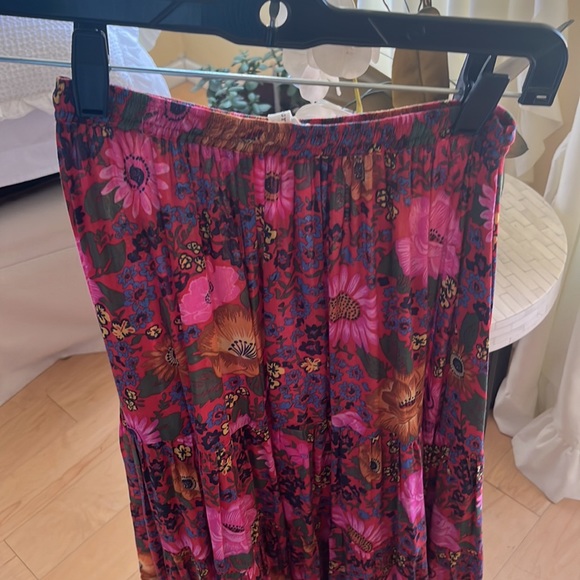 Spell Skirt - Picture 4 of 4